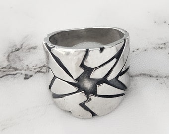 SHATTERED DREAMS ring