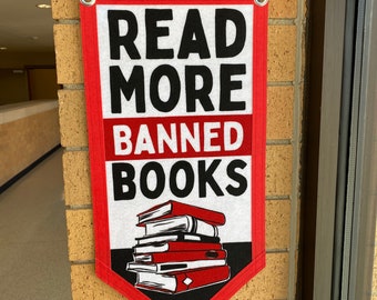 Read More Banned Books Banner