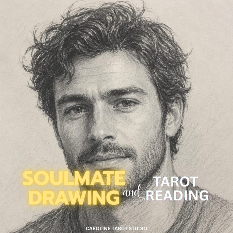 K&ouml;nnte beinhalten: Ein Graphitstift-Portr&auml;t einer Person mit welligem Haar und Bartstoppeln. Der Text SOULMATE DRAWING und TAROT READING ist in Gelb und Wei&szlig; &uuml;berlagert, mit CAROLINE TAROT STUDIO in kleinen wei&szlig;en Buchstaben am unteren Bildrand gedruckt.