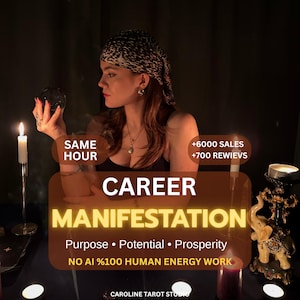 Könnte beinhalten: Eine Person mit einem gemusterten Kopftuch und einer Halskette hält eine klare Kristallkugel. Die Texteinblendungen lauten: SAME HOUR, +6000 SALES, +700 REWIEVS, CAREER MANIFESTATION, Purpose, Potential, Prosperity, NO AI %100 HUMAN ENERGY WORK, CAROLINE TAROT STUDIO.