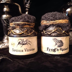 Matching Witch Ingredient jars. SPIDER Venom/Frog's Breath 2-sided Halloween Potion Bottles Spooky Decor