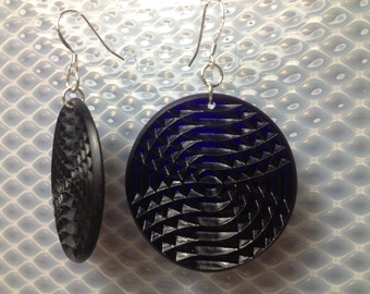 Textured minidisc earrings in cobalt blue.