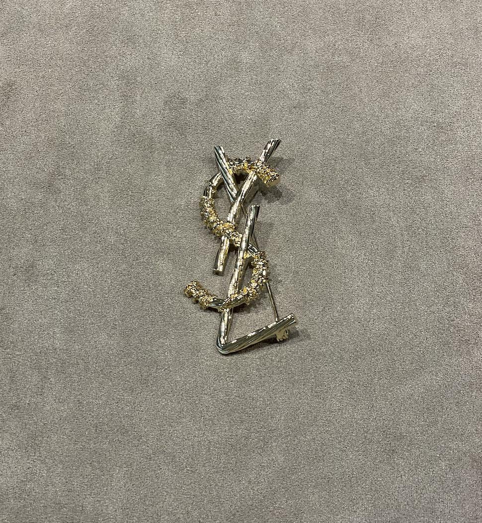 お箱付き‼️❤︎ YSL ❤︎ Vintage ❤︎ broach お箱付き‼️❤︎ YSL ❤︎ Vintage ❤︎ broach
