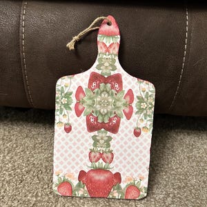 Decorative wall hanging
