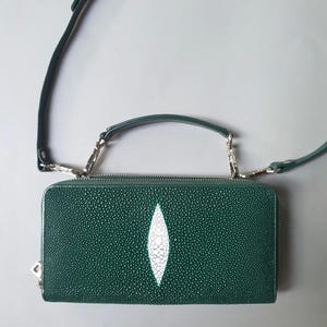 Cartera de hombro para mujer de piel de raya auténtica con cremallera, color verde, larga, con dos cremalleras
