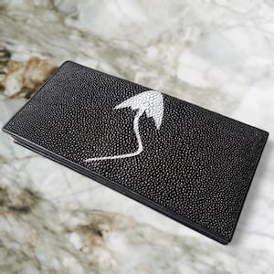 Cartera plegable para mujer de piel auténtica de raya con estampado de peces largos
