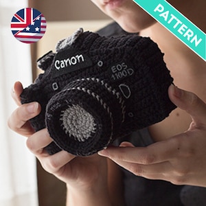 Crochet Pattern Reflex Camera, ENGLISH PATTERN, PDF, Amigurumi Toy, Photography Prop, Black Reflex Camera, Amigurumi Camera Pattern image 1