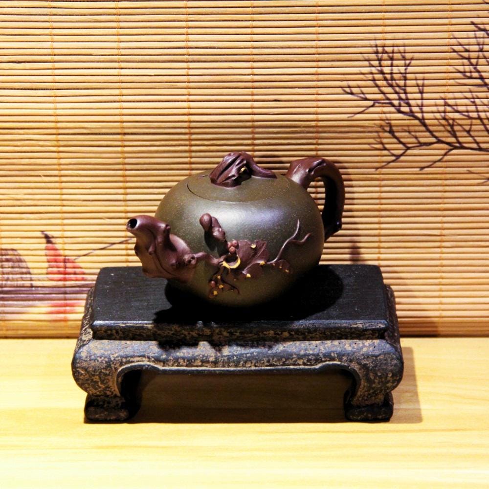 中国茶器 紫砂壺 急須 リスと葡萄 彫刻 茶道具 宜興紫砂 蓋欠けあり 中国茶器 紫砂壺 急須 リスと葡萄 彫刻 茶道具 宜興紫砂 蓋欠けあり 唐