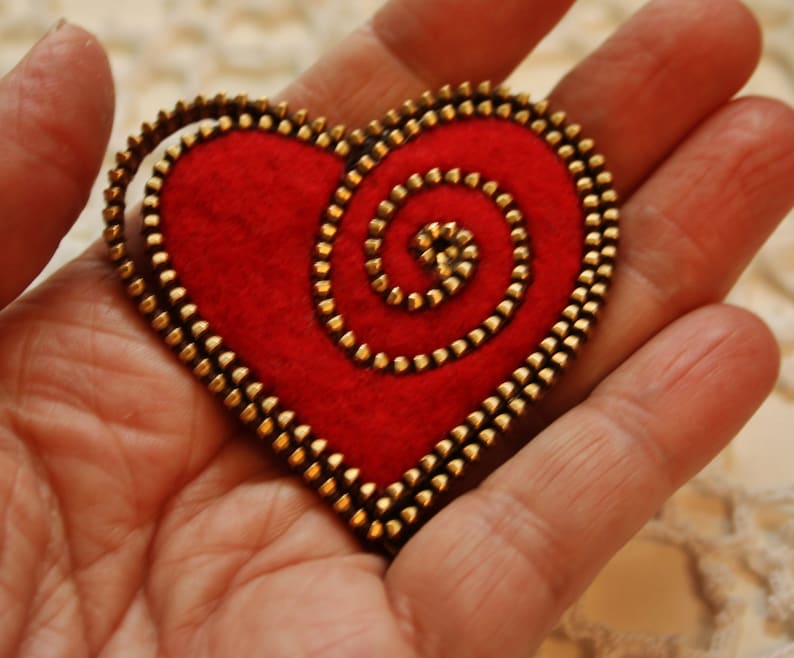 Tutorial for Making a Felt and Zipper Heart Brooch PDF Etsy Canada