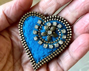 Turquoise wool felt and zipper heart brooch