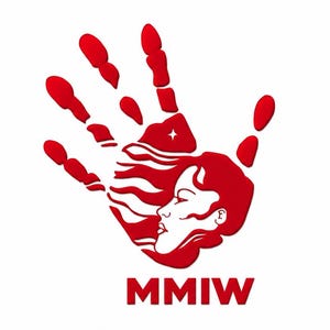 Może przedstawiać: Czerwona ilustracja graficzna przedstawiająca stylizowany odcisk dłoni z ludzkim profilem wkomponowanym w obszar dłoni. Projekt zawiera płynne linie i małą gwiazdkę. Poniżej znajdują się litery MMIW wydrukowane pogrubionymi czerwonymi wielkimi literami.