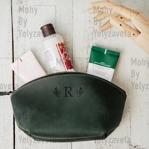 Bolsa de maquillaje de cuero hecha a mano, Bolsa de maquillaje de cuero para bolso, Bolsa de cosméticos con inicial, Bolsa de maquillaje grabada, Bolsa de maquillaje de cuero personalizada