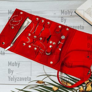 Custom leather jewelry roll, Personalized jewelry roll, Roll up jewelry organizer, Travel jewelry roll handmade, Monogrammed jewelry roll