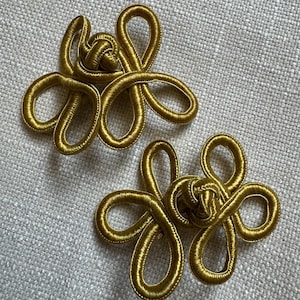 Vintage Gold Frog Closure set of 2