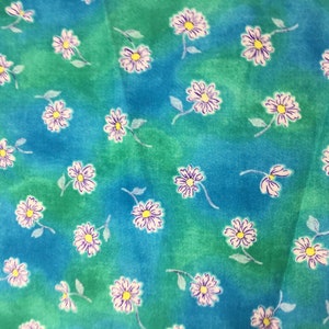 Daisies on Blue Green - Classic Cottons - Cotton Fabric