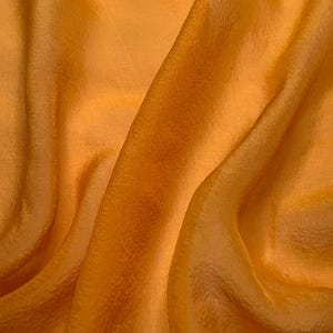 Handfärgad TANGERIN ORANGE mjuk sidenorganza-tyg - 136 cm bred