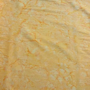 Narzisse Gelb Schatten - Banyan Batik Ton in Ton 100% Baumwolle Stoff