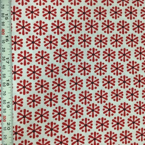 Benartex - Knitty Kitty Jax Snowflake Flower Red - Cotton Quilting Fabric