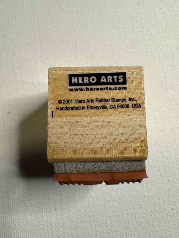 1インチ×1.25インチのハロウィンお化け屋敷木製スタンプ。Hero Arts製