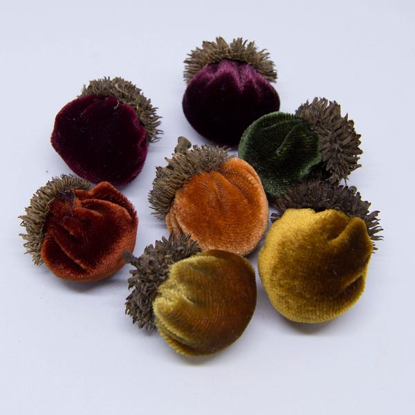 Silk Velvet Acorns - Autumn Colors (7 Acorns)