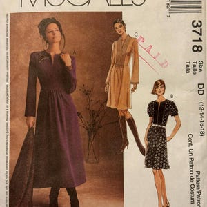 2002 McCalls 1930-talsinspirerade art déco-klänningar, plus size. Mönster nr 3718 Storlek: 12, 14, 16, 18