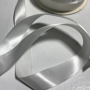 White 7/8&quot; Vintage Grayblock Double Faced Satin Ribbon