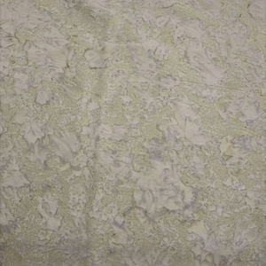 Golden Taupe Shadows - Banyan Batik Ton auf Ton 100% Baumwollstoff
