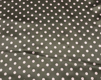 Rosa sobre chocolate Brown Polka Dots - Silk Charmeuse