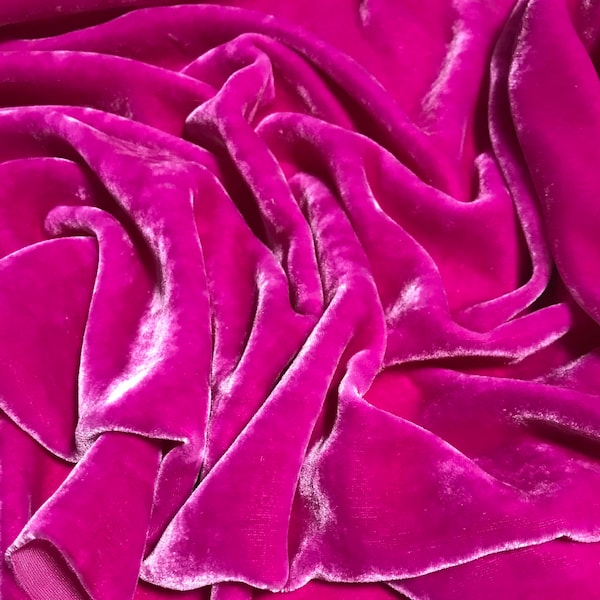 MAGENTA Tissu de velours de soie teint à la main