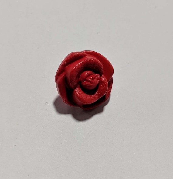 赤いバラの花のプラスチックボタン - 15 mm /1/2 インチ - ディル 