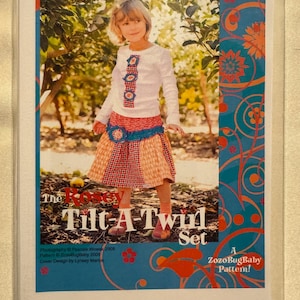 Könnte beinhalten: Ein Schnittmuster-Set für ein Kinderoutfit, das ein weißes Langarm-Oberteil mit floralen Akzenten und einen Patchwork-Rock zeigt. Der Text "The Rosey Tilt-A-Twirl Set" und "ZozoBugBaby Pattern!" ist enthalten.