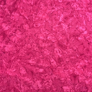 Fuchsia Pink Shadows - Banyan Batik Ton in Ton 100% Baumwolle Stoff