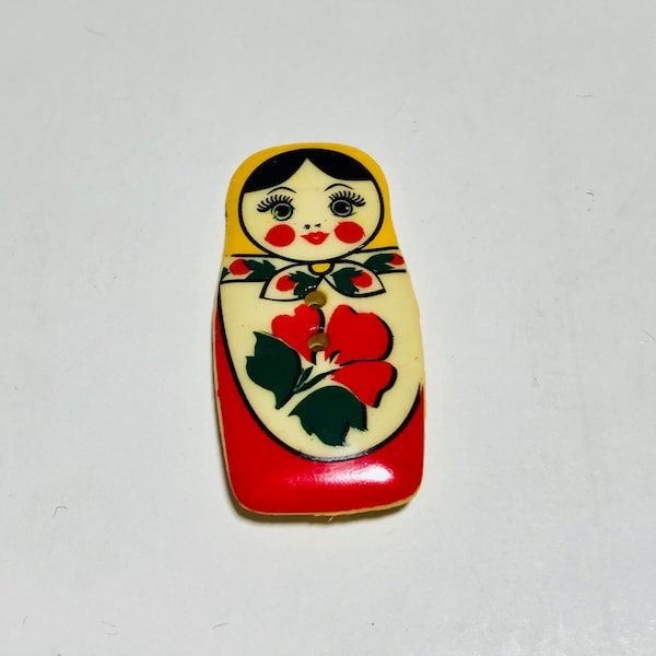 Botão de plástico vermelho em formato de boneca russa Matryoshka - 40 mm / 1-9/16" - Dill Buttons (conjunto de 2)