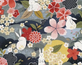 Tela de algodón con diseño floral japonés The Moon Rabbit Night de Paintbrush Studio