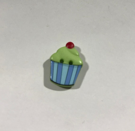 green none - Blue & Green Cupcake Plastic Button 20mm/ 13/16" - Dill Buttons Brand