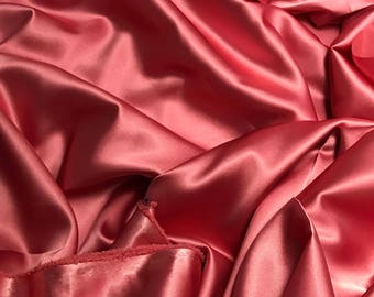 Faux Soie Satin Charmeuse Tissu CORAL PINK - 54 » de large