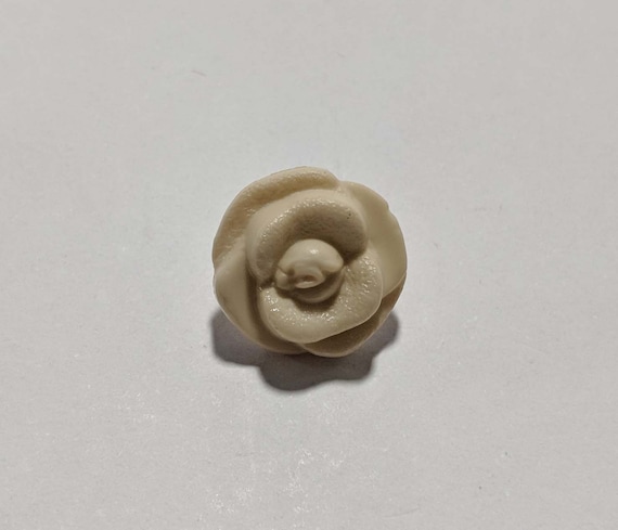 beige none - Beige Rose Flower Plastic Button - 15mm /1/2 inch - Dill Buttons - Set of 2