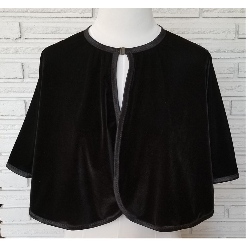 Capelet - Etsy