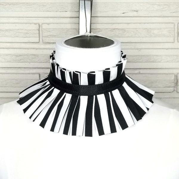 Ruffled Circus Choker, Victorian Collar