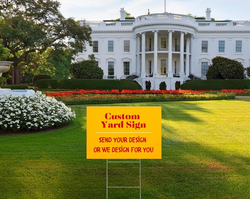 Peut inclure: Une pancarte de jardin personnalis&eacute;e jaune avec du texte rouge qui dit "Custom Yard Sign" et "Send your design or we design for you".