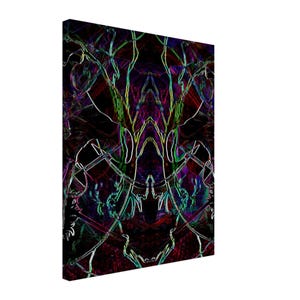 Peut inclure: Une impression sur toile rectangulaire présentant un motif abstrait symétrique avec des lignes néon vert vif et blanc sur un fond sombre violet profond et noir. La composition affiche des motifs ramifiés complexes et des formes géométriques.