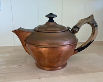 S. Sternau & Co 2 pint theepot