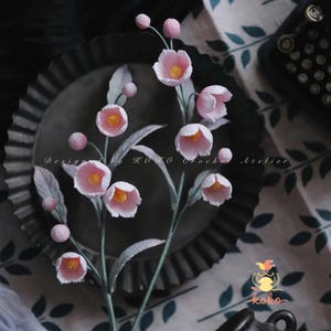 PDF+ビデオ Apocynum Venetum マイクロクロッシェパターン、チュニジアクロッシェフラワーブーケパターン、ウェディングフラワー、花びら付きビデオチュートリアル