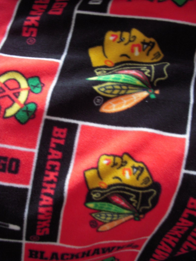 Blackhawks No Sew Fleece Blanket