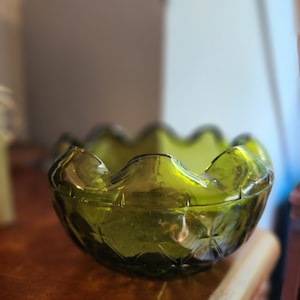 Vintage Indiana Glass-Green Quilted Diamond Dish