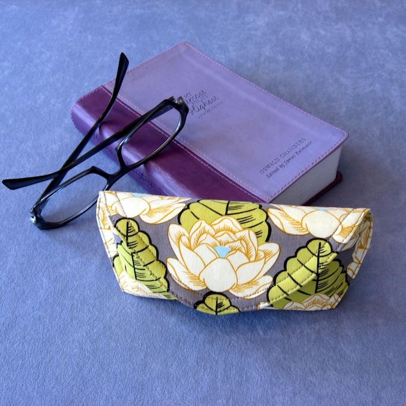 All new PDF sewing pattern Clutch and cases image 4