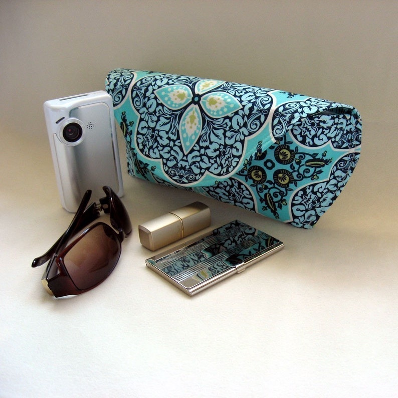 All new PDF sewing pattern Clutch and cases image 3