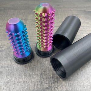 Schlüsselanhänger mit Stacheln | 3D-gedrucktes Zappelspielzeug zum Stressabbau mit Schutzkappe