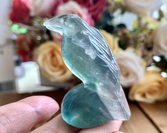 Escultura de corvos em fluorita natural arco-íris de 5 cm (2"), estatueta de pássaros de cristal para decoração, animais de cristal para cura, decoração para casa, presente de cristal para um amigo.