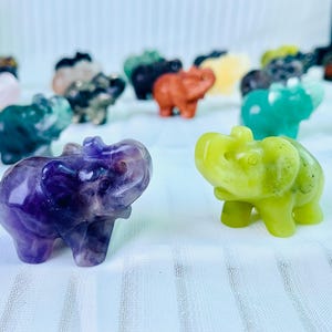 1.5inches Natural Crystal Elephant Figurine Decor, Hand Carved Quartz Animal Carving for Desk Decor, Healing Crystals Gifts.